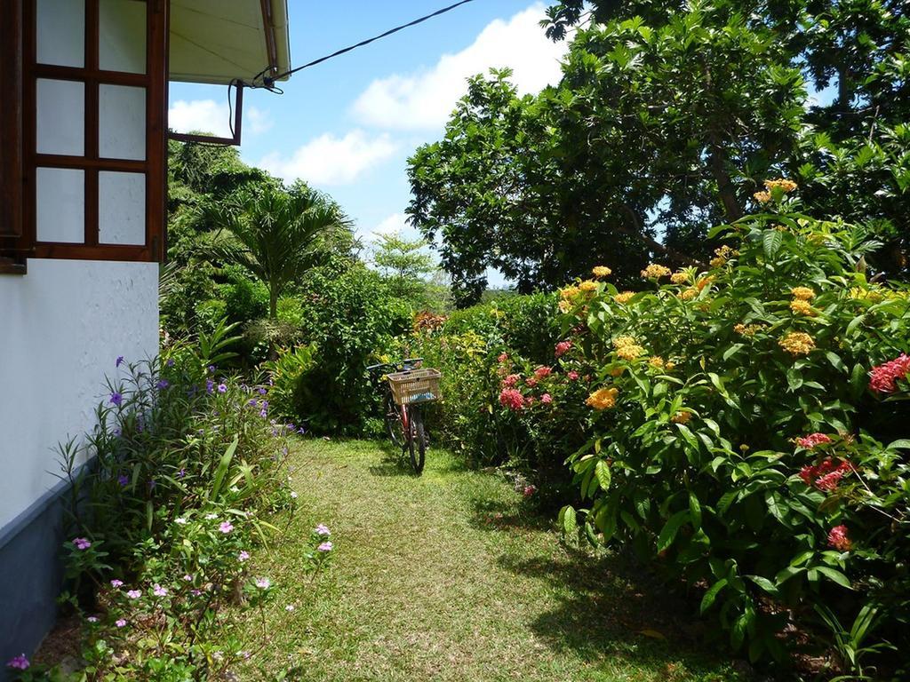 Liane De Mai Acomodação com café da manhã La Digue Exterior foto