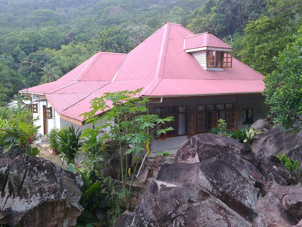 Liane De Mai Acomodação com café da manhã La Digue Exterior foto